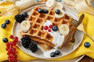 Fertig sind deine Bananenwaffeln und können serviert werden.